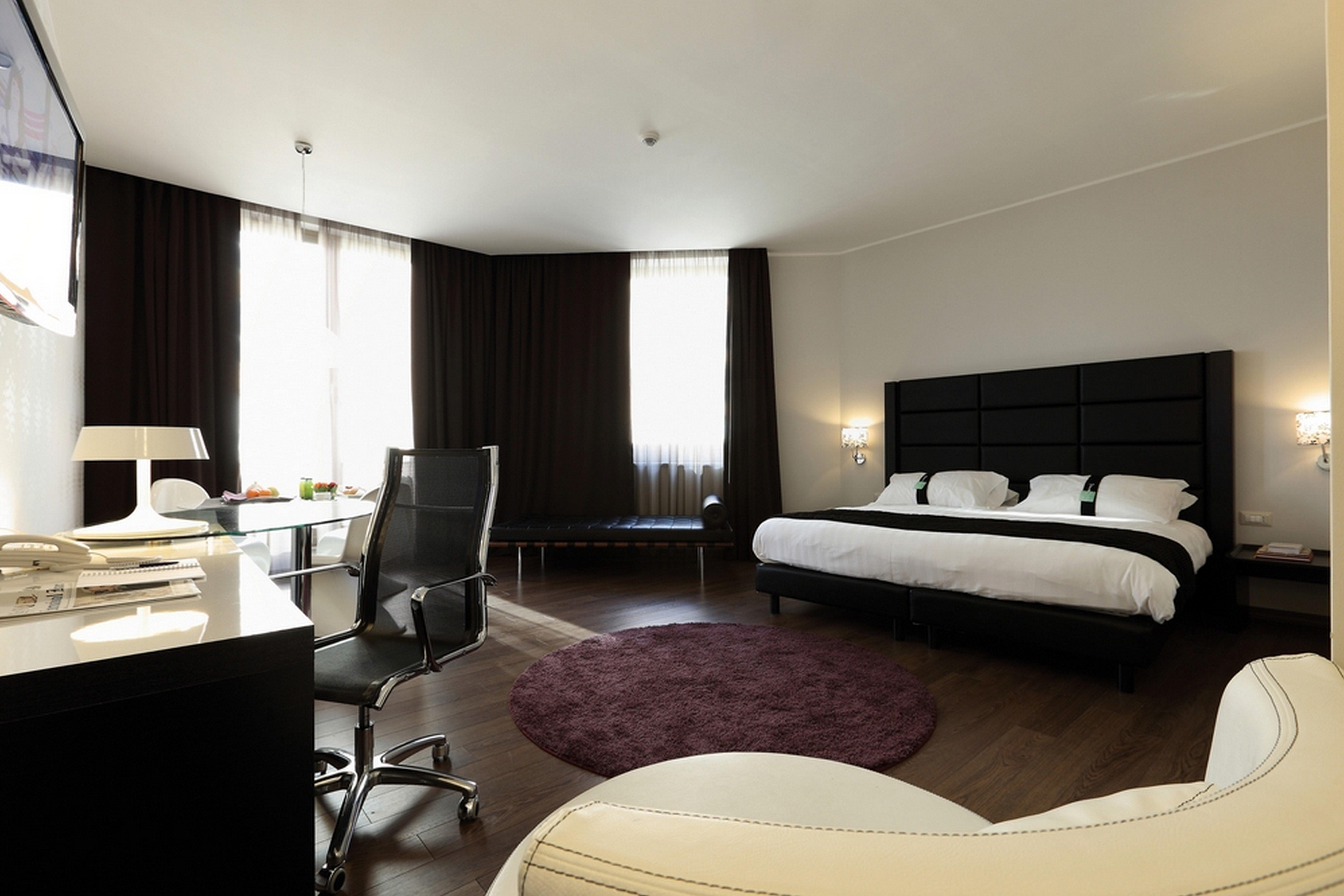 Holiday Inn Genoa City By Ihg Екстериор снимка