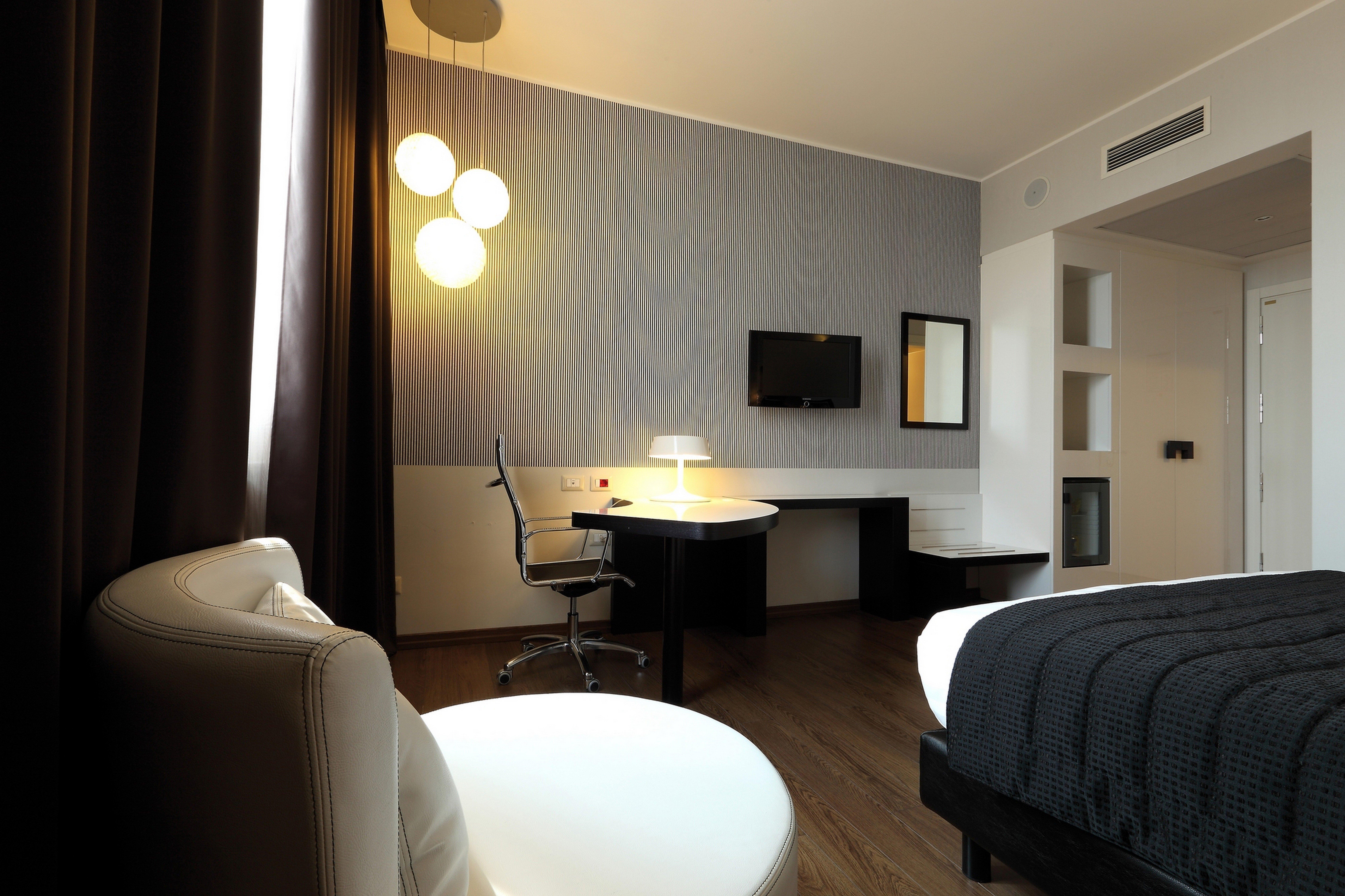 Holiday Inn Genoa City By Ihg Стая снимка