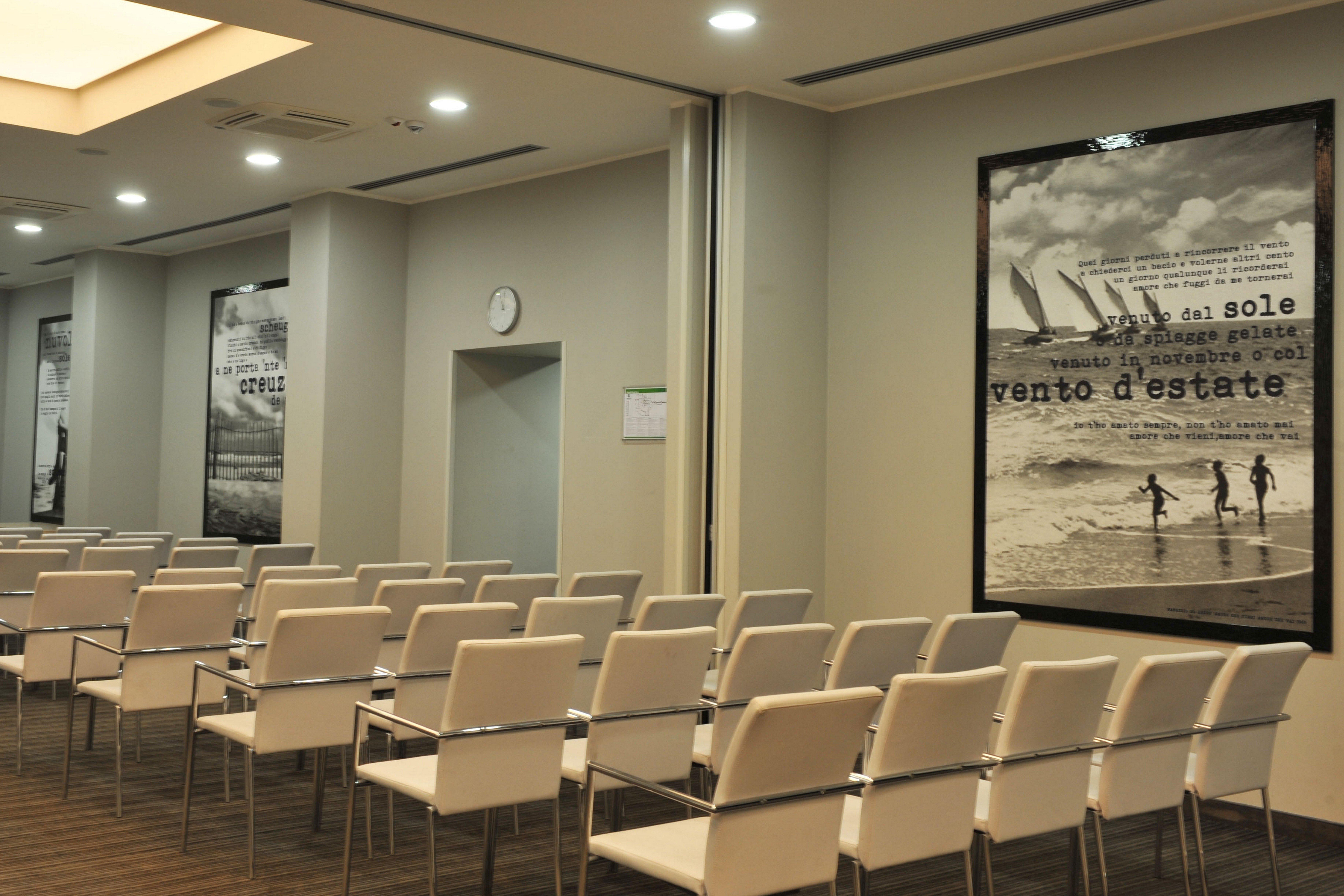 Holiday Inn Genoa City By Ihg Екстериор снимка