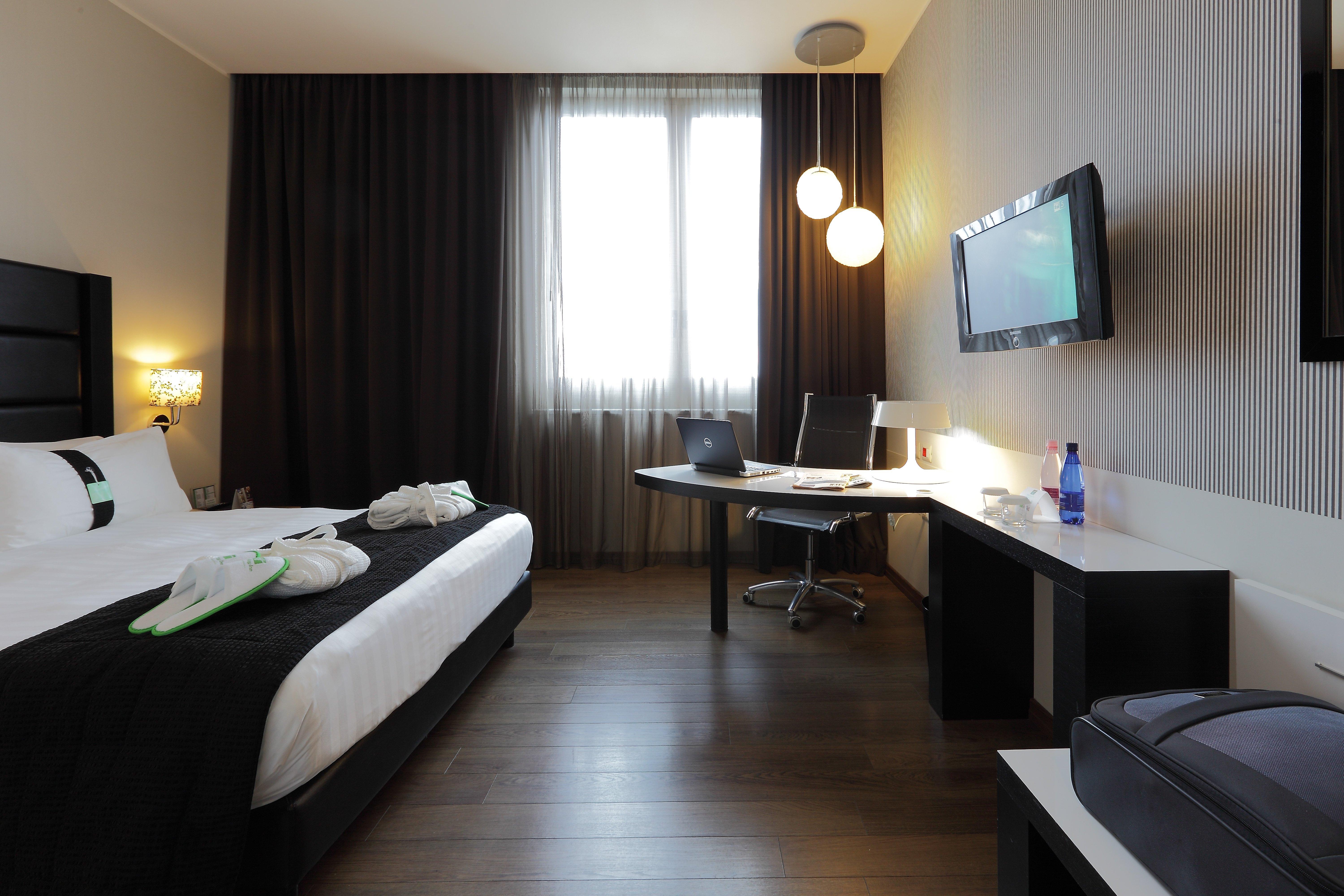 Holiday Inn Genoa City By Ihg Екстериор снимка