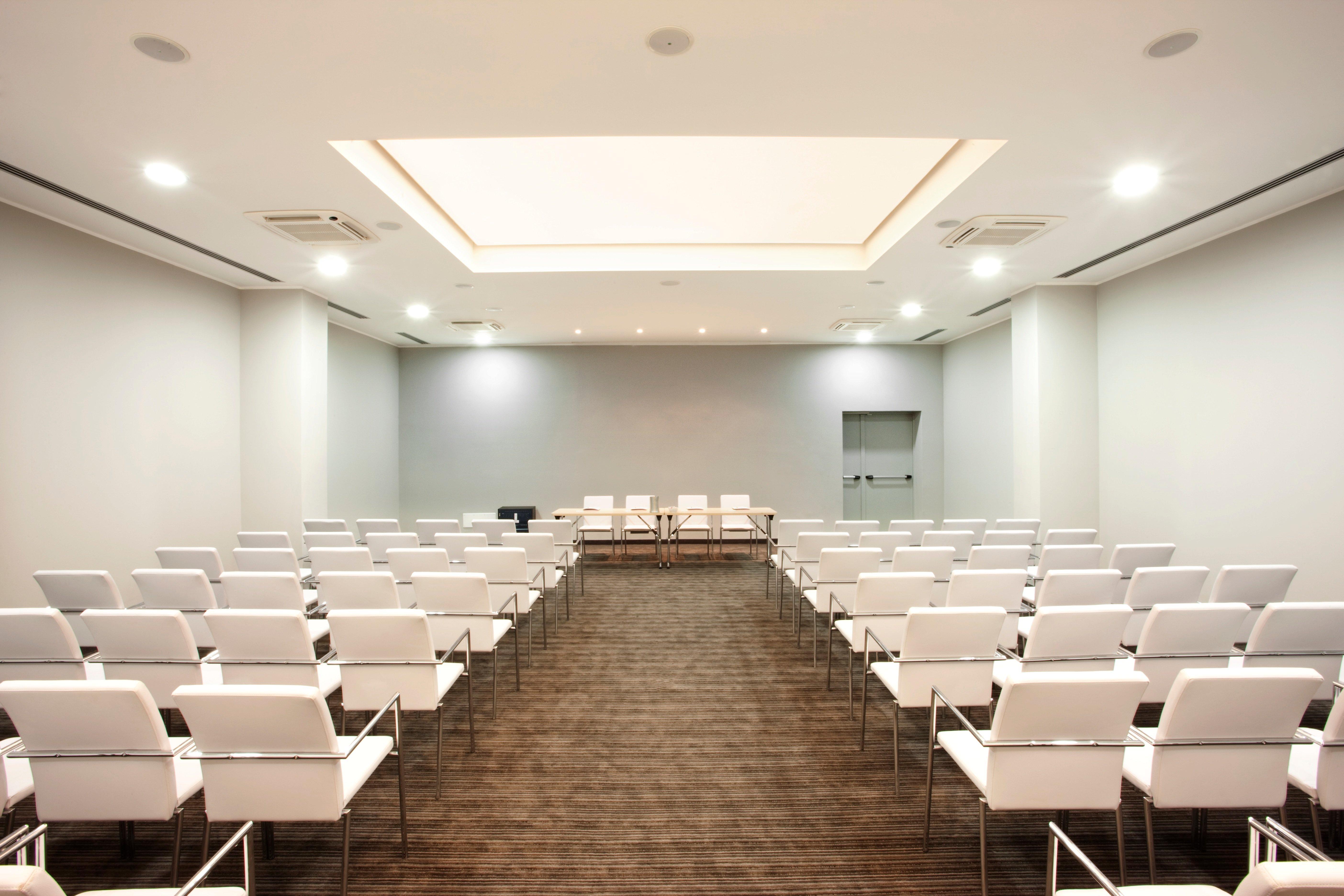 Holiday Inn Genoa City By Ihg Екстериор снимка