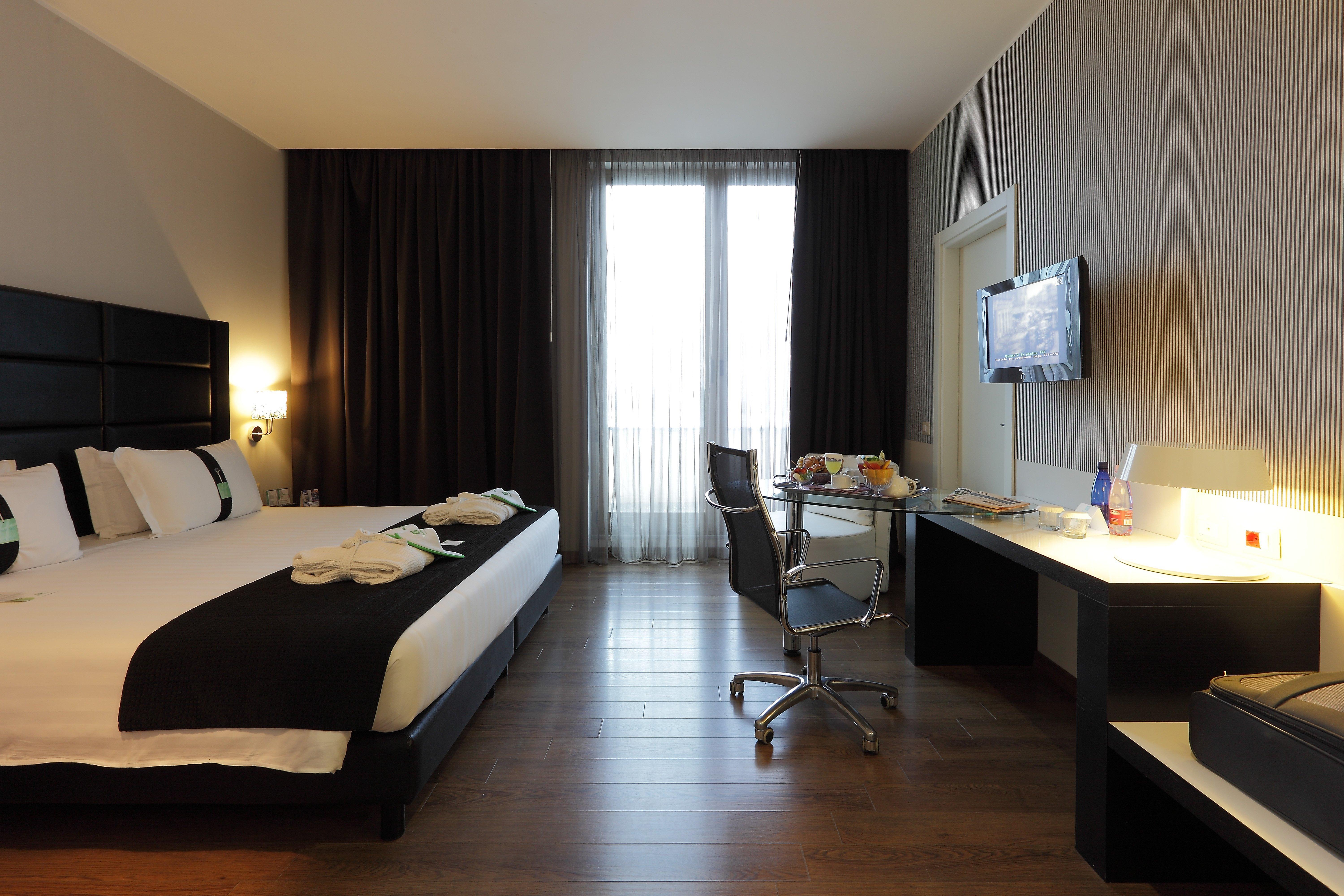 Holiday Inn Genoa City By Ihg Екстериор снимка