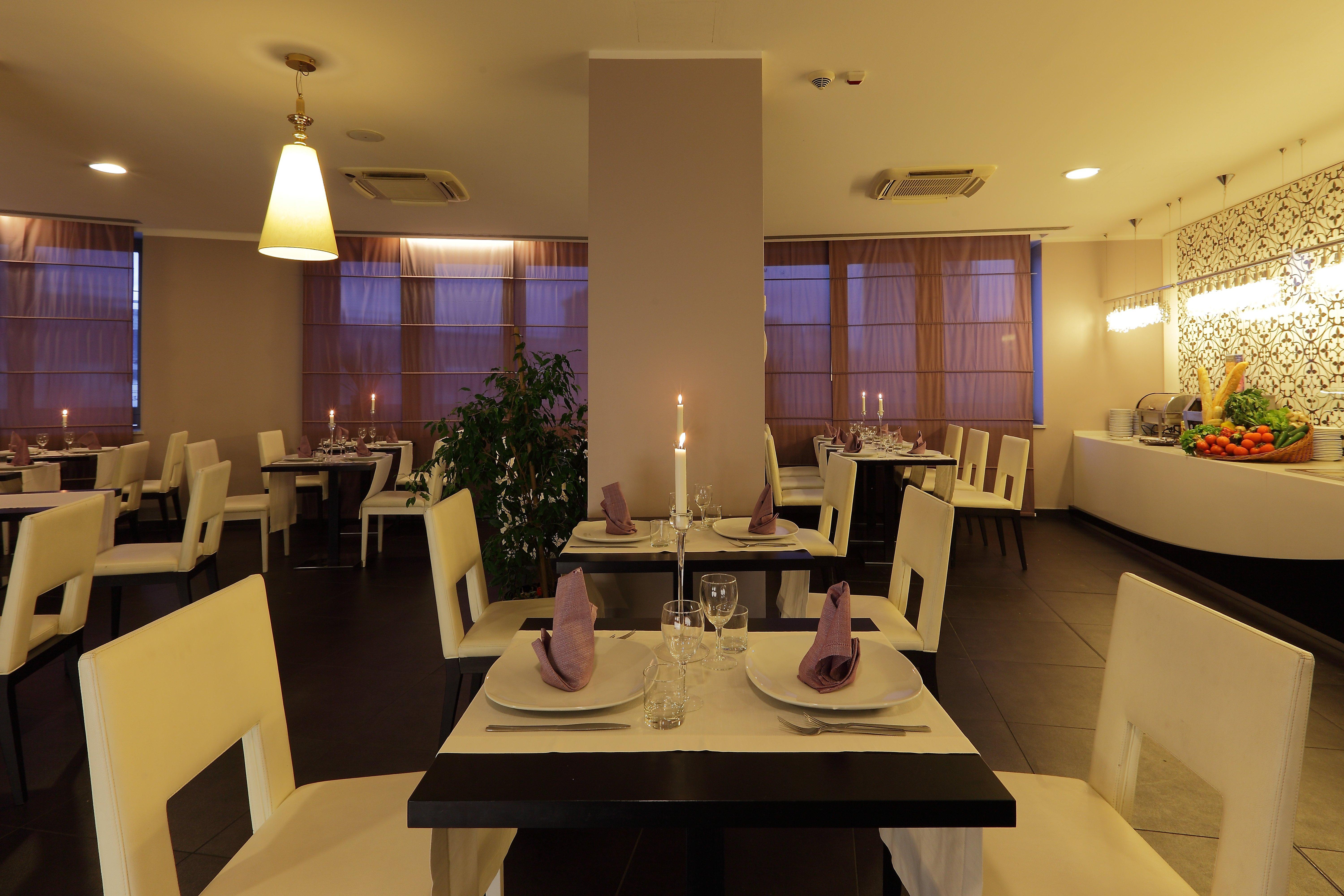 Holiday Inn Genoa City By Ihg Екстериор снимка
