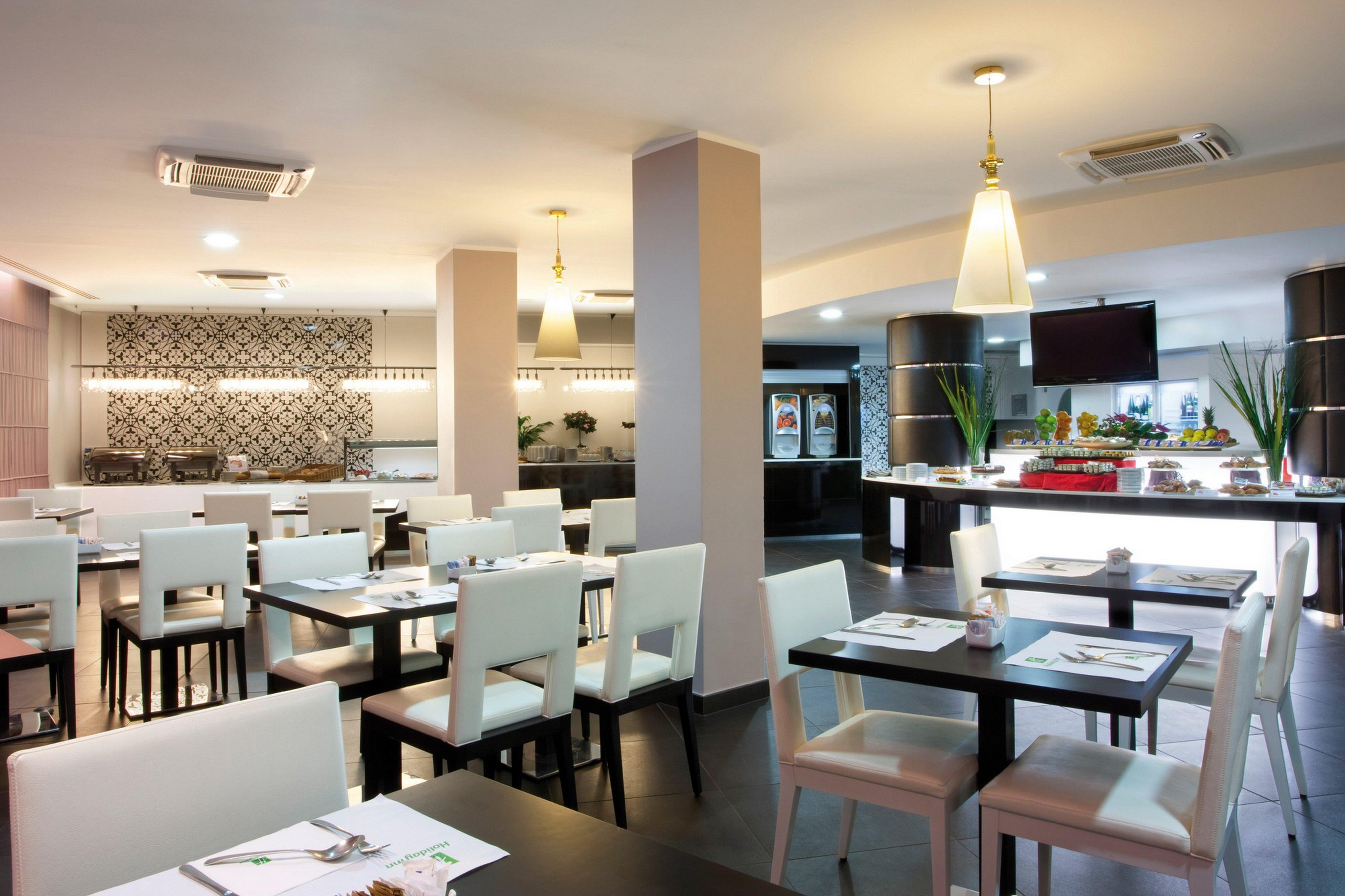 Holiday Inn Genoa City By Ihg Екстериор снимка