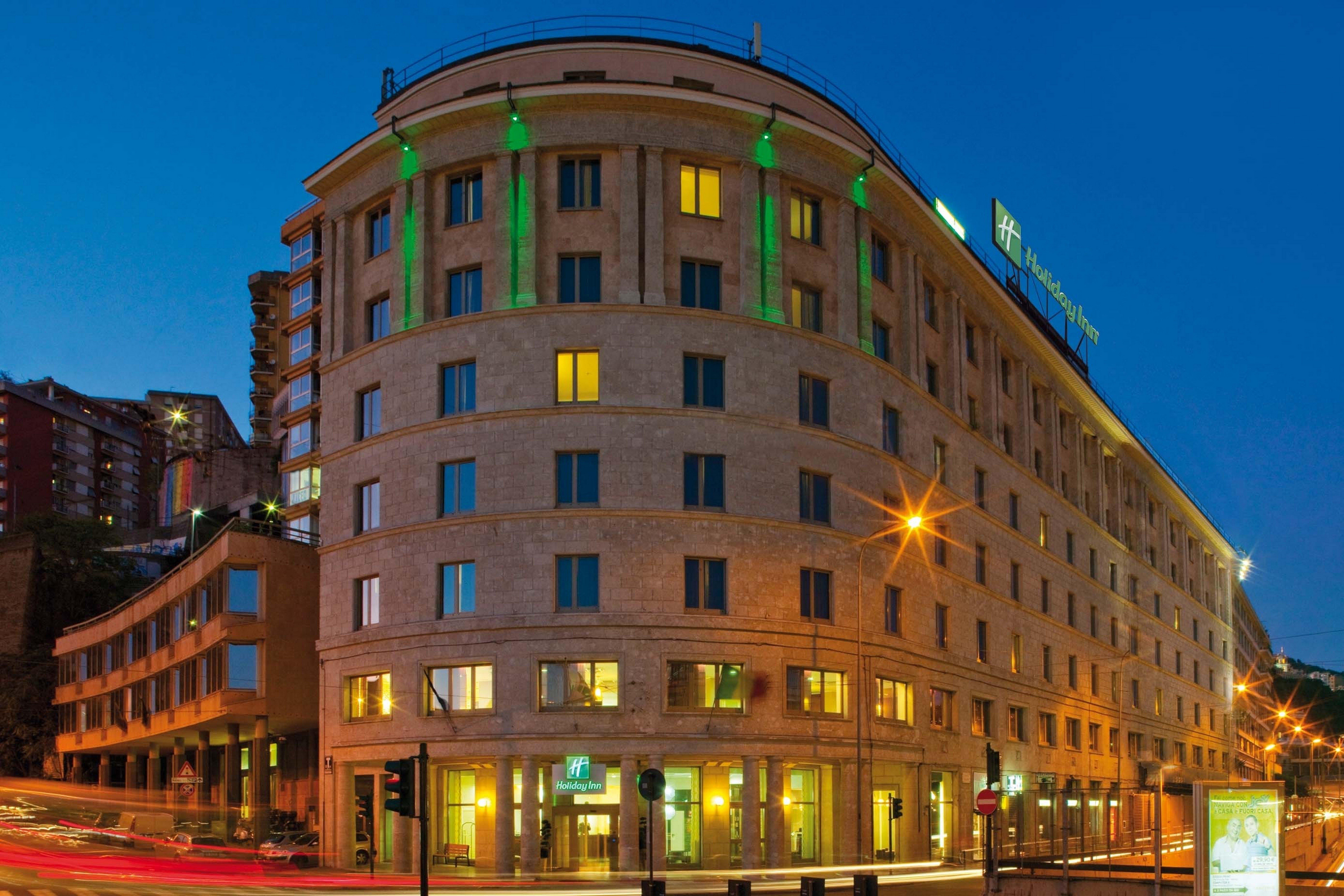 Holiday Inn Genoa City By Ihg Екстериор снимка