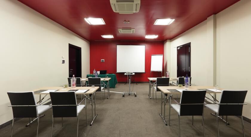 Holiday Inn Genoa City By Ihg Екстериор снимка